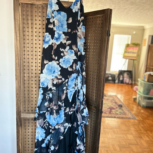 Lulus Floral Ruffle Maxi - Picture 2 of 6